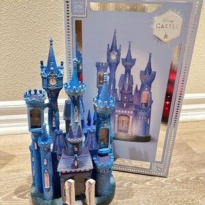 DISNEY CASTLE COLLECTION CINDERELLA LIGHT UP FIGURINE CASTLE NIB
